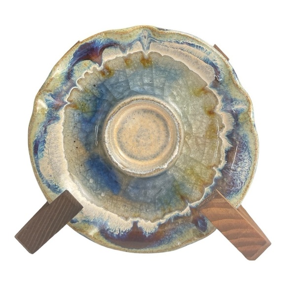 Artisan Pottery Cracked Glass
Tealight Holder Wavy Trim
Blue Cracked Glass - Picture 4 of 13